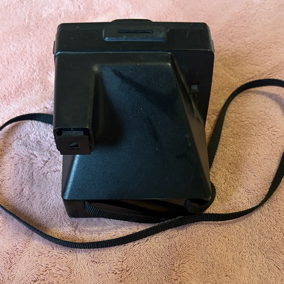 Polaroid Time-Zero OneStep Camera - Black with Rainbow Stripe - Picture 2 of 6